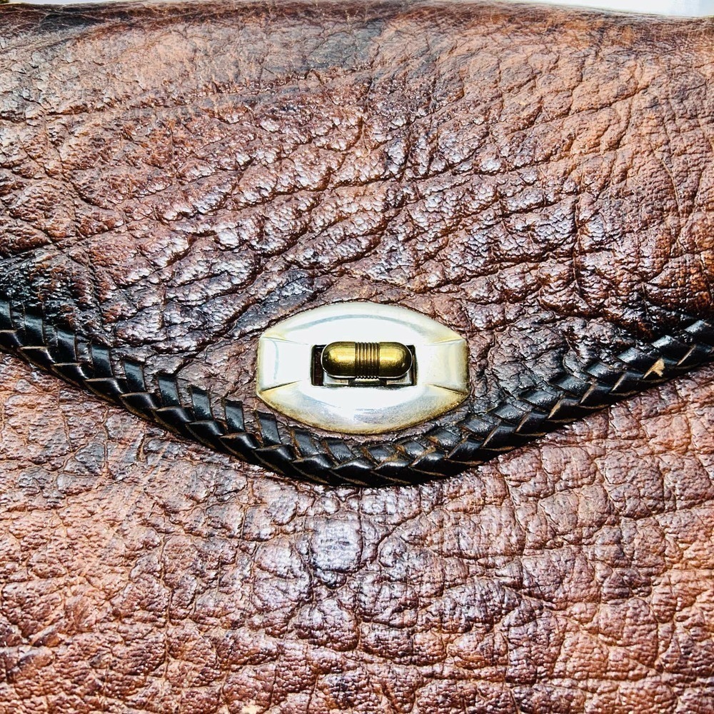 Vintage Leather Box Style Metal Clasp Hand Purse - Picture 5 of 10